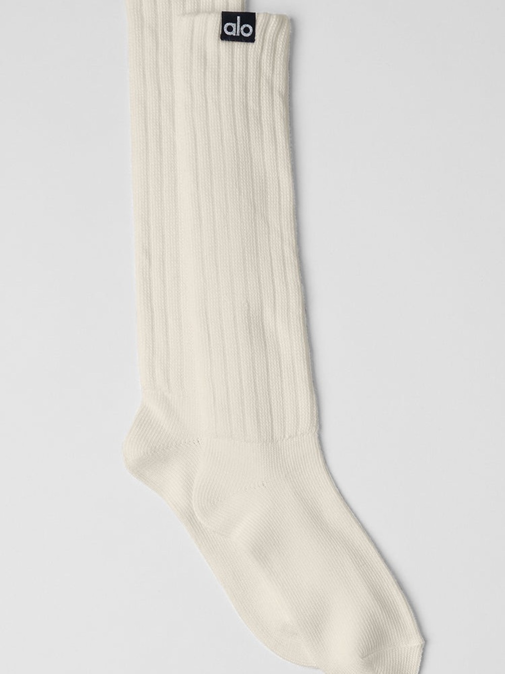 ALO Yoga Ribbed Crew Sock in Bone color